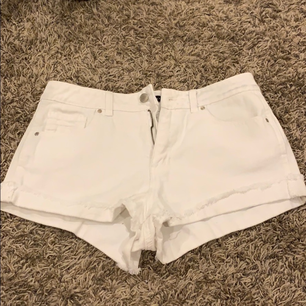Kendall & Kylie white shorts
